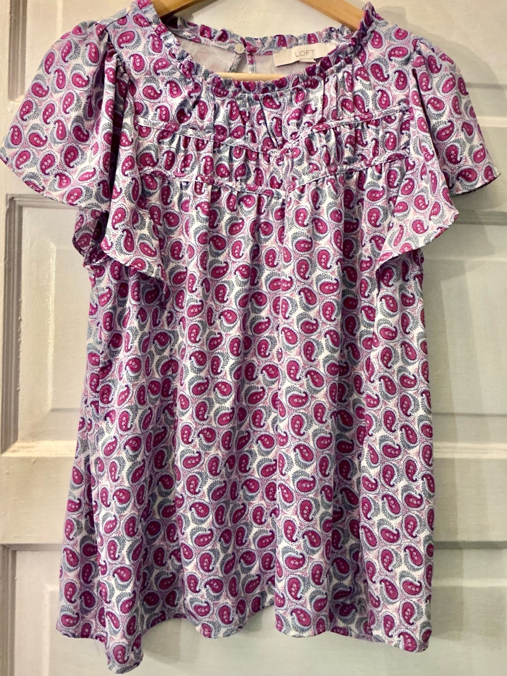 LOFT Paisley Flutter Sleeve Blouse | Medium | Pink & Green Boho Top